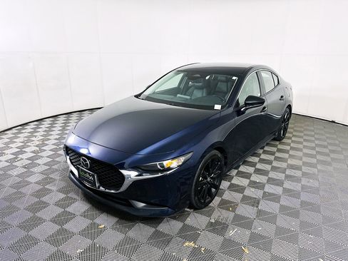 Used 2024 MAZDA MAZDA3 s FWD image 3