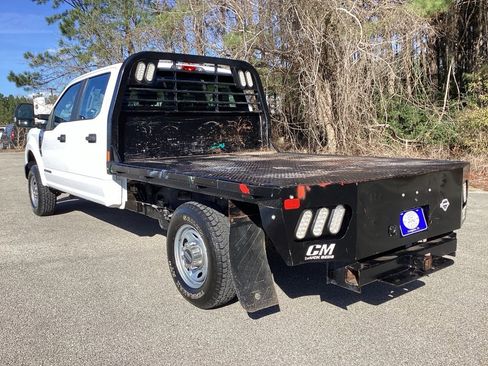 Used 2022 Ford F250 XL w/ Power Equipment Group image 7