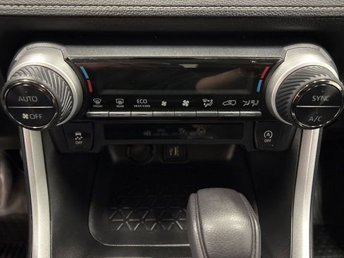 Used 2023 Toyota RAV4 XLE FWD image 18