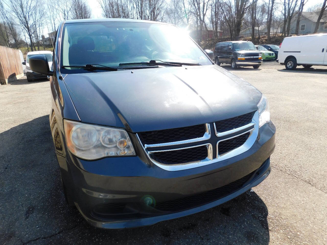 Used 2016 Dodge Grand Caravan SE w/ Quick Order Package 29E SE FWD image 8