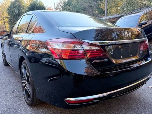 Used 2017 Honda Accord LX image 5