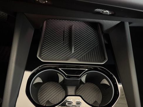 Certified 2025 BMW 530i w/ Premium Package RWD image 17