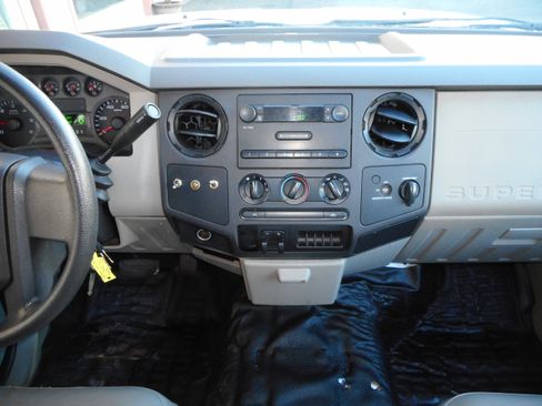 Used 2008 Ford F250 XL image 25