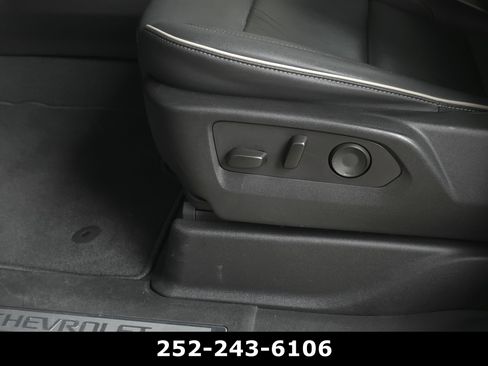 Used 2023 Chevrolet Tahoe Premier AWD/4WD image 11