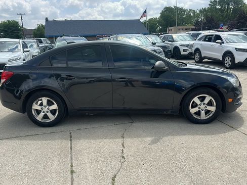 Used 2016 Chevrolet Cruze LS FWD image 4