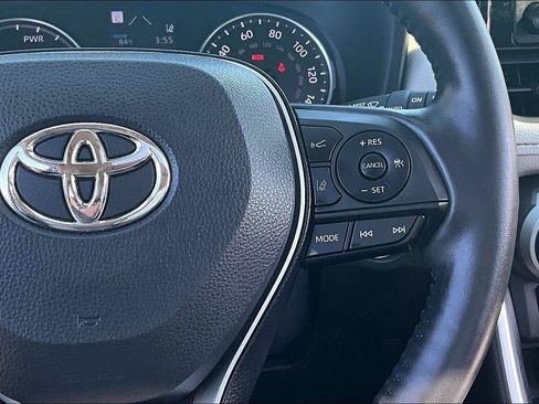 Used 2022 Toyota RAV4 XLE Premium AWD/4WD image 13