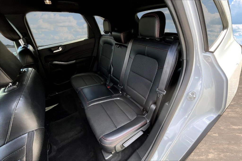 Used 2025 Ford Escape ST-Line FWD image 24