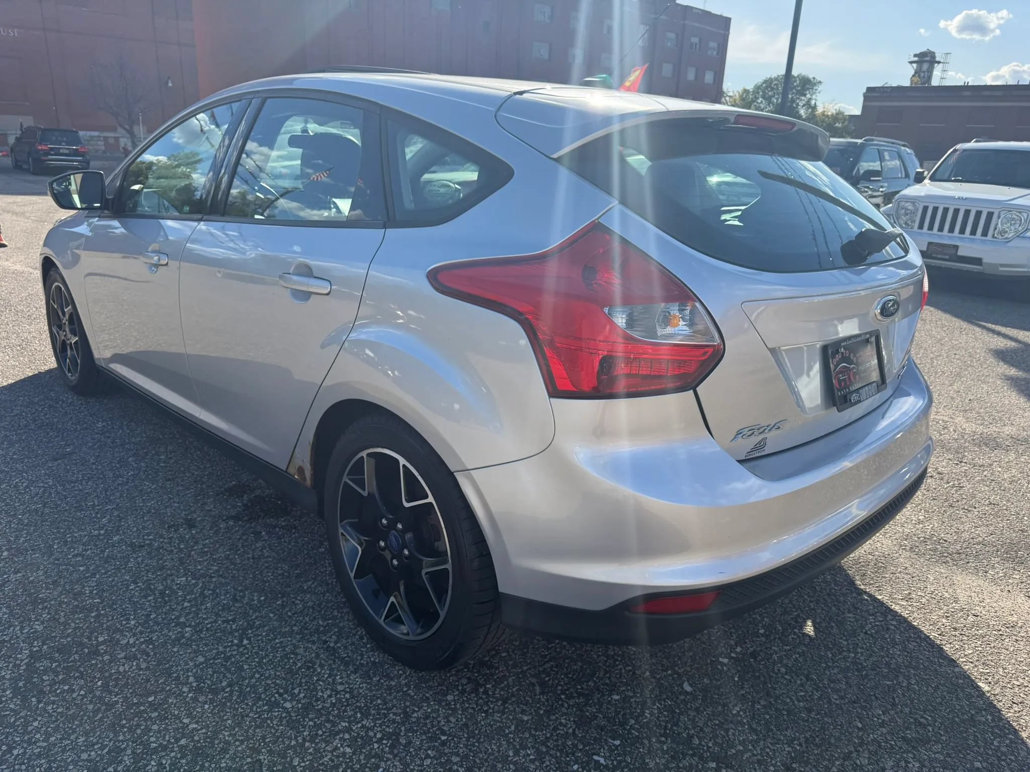 Used 2014 Ford Focus SE w/ Equipment Group 201A FWD image 7