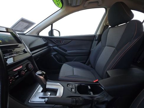 Used 2019 Subaru Crosstrek 2.0i Premium w/ Moonroof Package AWD/4WD image 11