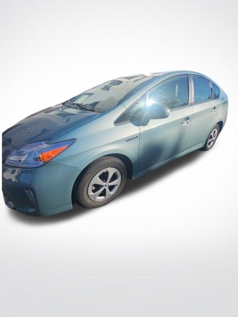 Used 2015 Toyota Prius Four FWD image 2