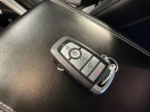 Used 2023 Ford Explorer Limited image 44