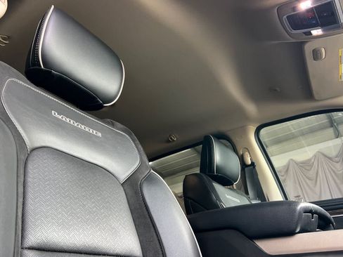 Used 2020 RAM 1500 Laramie AWD/4WD image 18