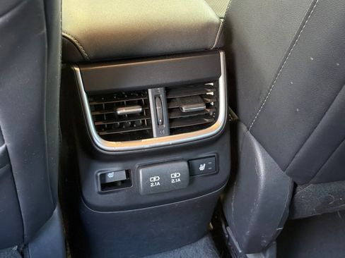 Used 2021 Subaru Outback Limited AWD/4WD image 16