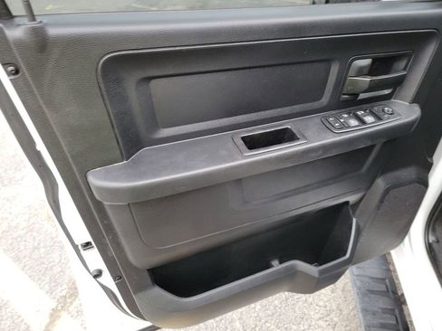Used 2016 RAM 1500 Express AWD/4WD image 9
