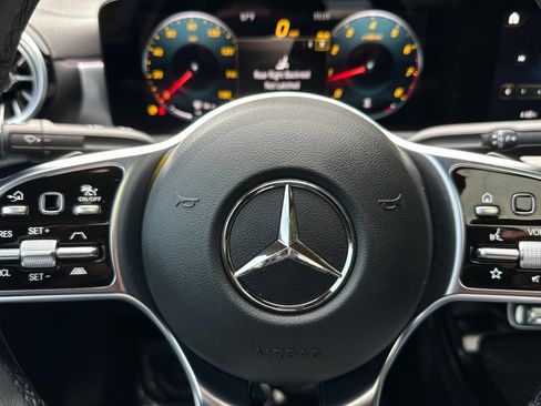 Used 2023 Mercedes-Benz CLA 250 image 22