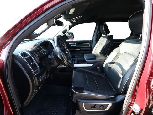 Used 2019 RAM 1500 Laramie w/ Sport Appearance Package AWD/4WD image 13