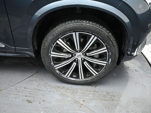 Used 2024 Volvo XC90 B6 Plus image 16