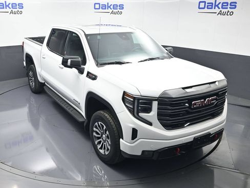 Used 2022 GMC Sierra 1500 AT4 w/ AT4 Premium Package AWD/4WD image 50