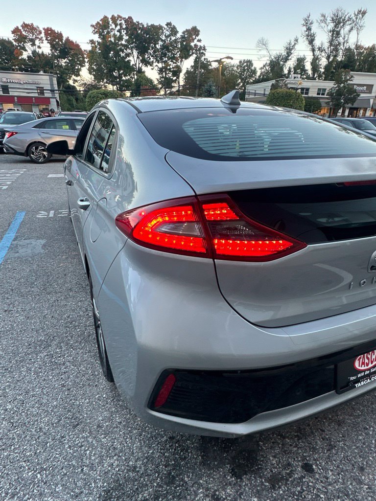 Used 2019 Hyundai Ioniq Limited w/ Ultimate Package 02 FWD image 5