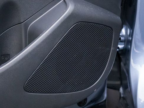 Used 2026 Toyota Corolla Cross XLE image 13