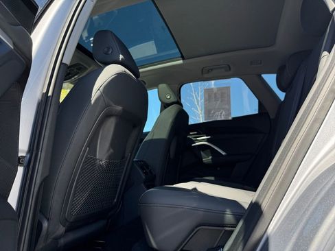 Used 2025 Audi Q5 Premium Plus w/ Premium Plus image 22