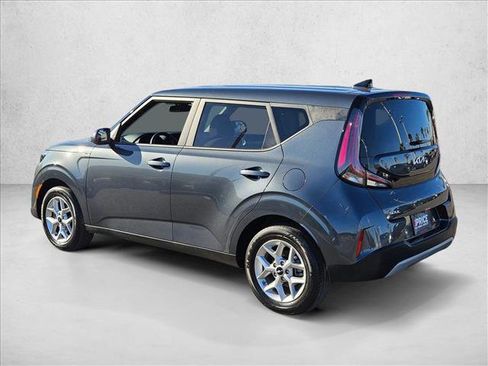 Used 2025 Kia Soul LX w/ LX Technology Package image 8