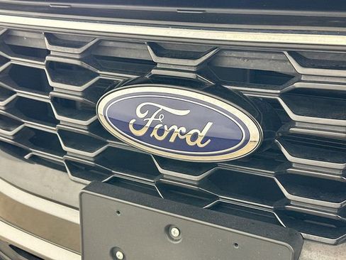 Certified 2024 Ford Escape ST-Line AWD/4WD image 25