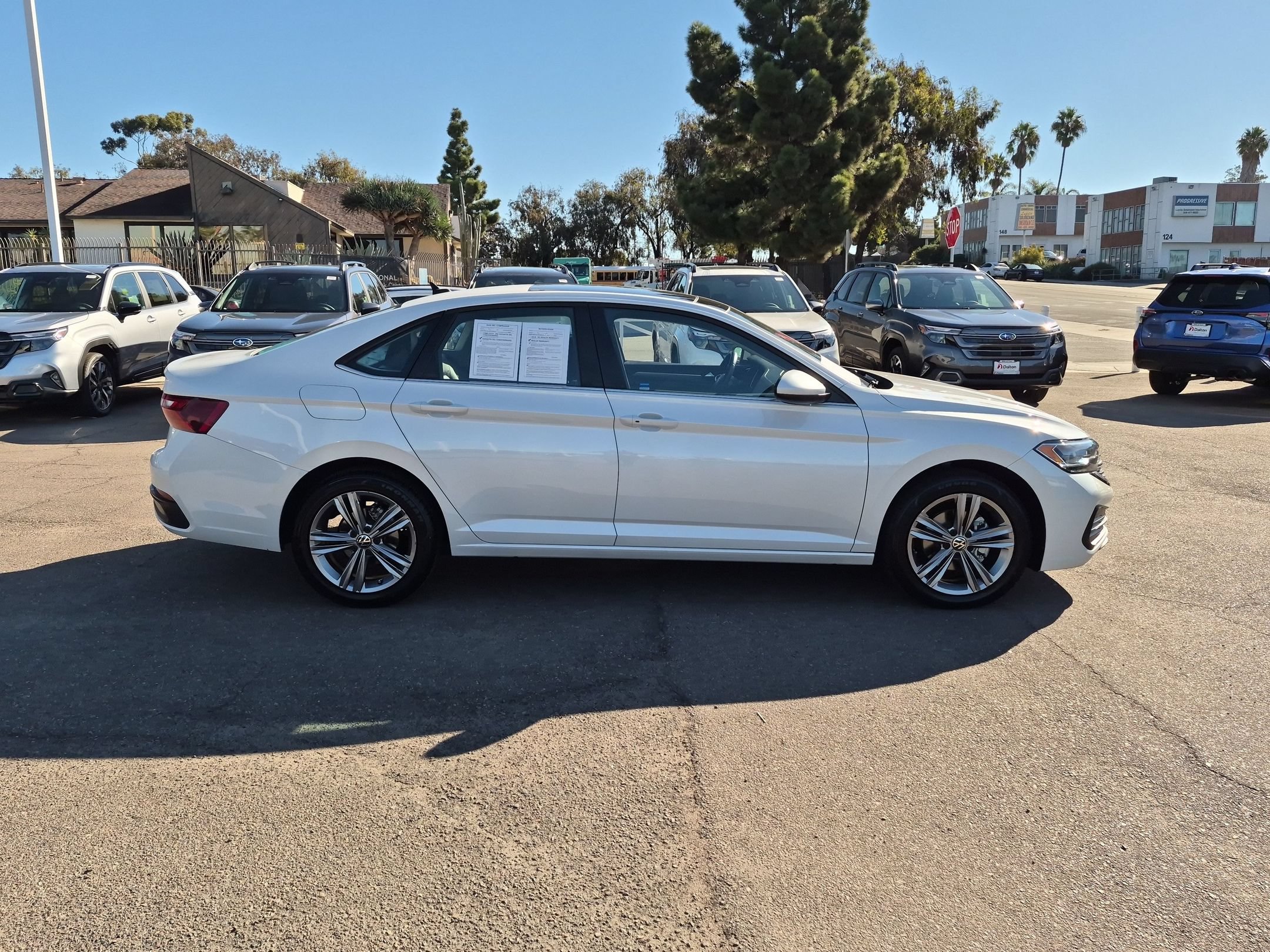 Used 2022 Volkswagen Jetta SE FWD image 5