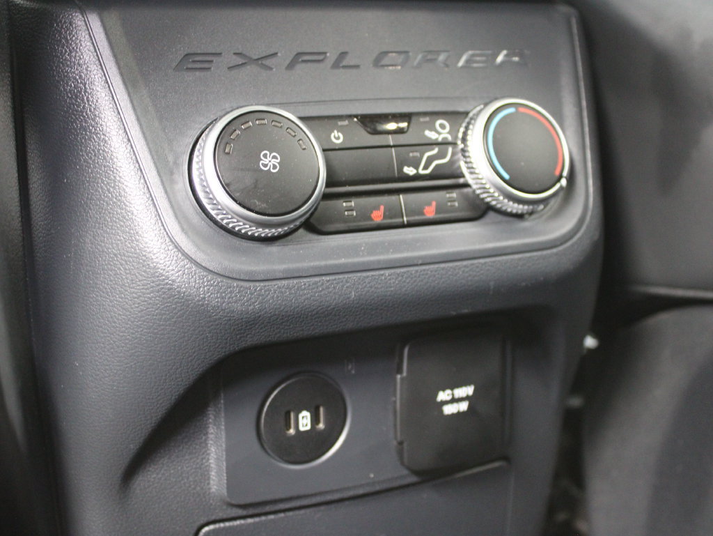 Used 2025 Ford Explorer ST AWD/4WD image 18