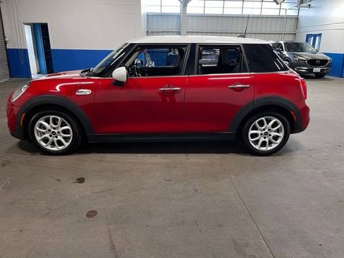 Used 2018 MINI Cooper S FWD image 6