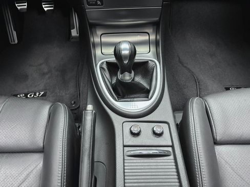 Used 2013 INFINITI G37 Sport RWD image 40