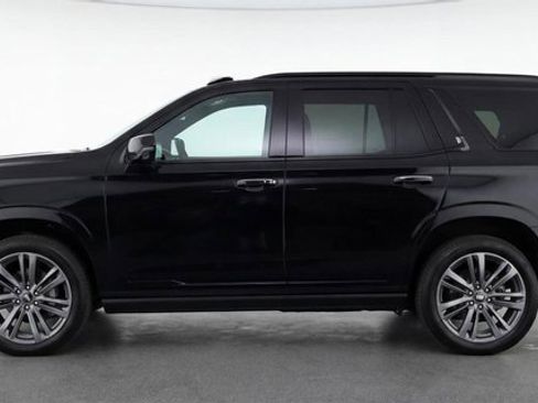 Certified 2025 Cadillac Escalade Sport w/ Touring Package image 4