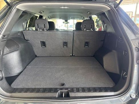 Used 2020 Chevrolet Equinox LT image 11