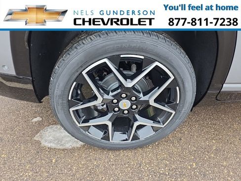 New 2026 Chevrolet Traverse High Country w/ LPO, Floor Liner Package AWD/4WD image 9