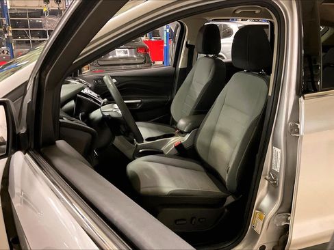 Used 2016 Ford Escape SE image 8