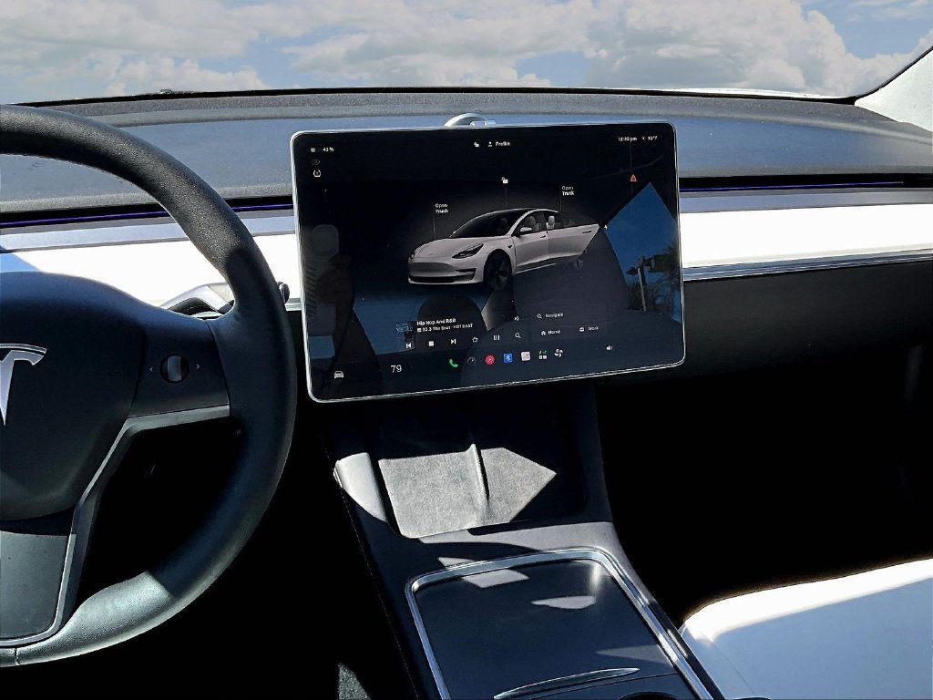 Used 2022 Tesla Model 3 Long Range AWD/4WD image 9