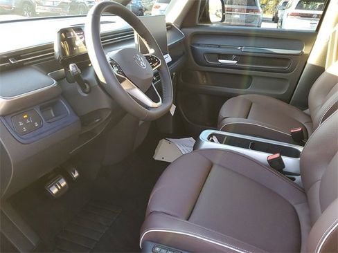 New 2025 Volkswagen ID. Buzz Pro S image 15