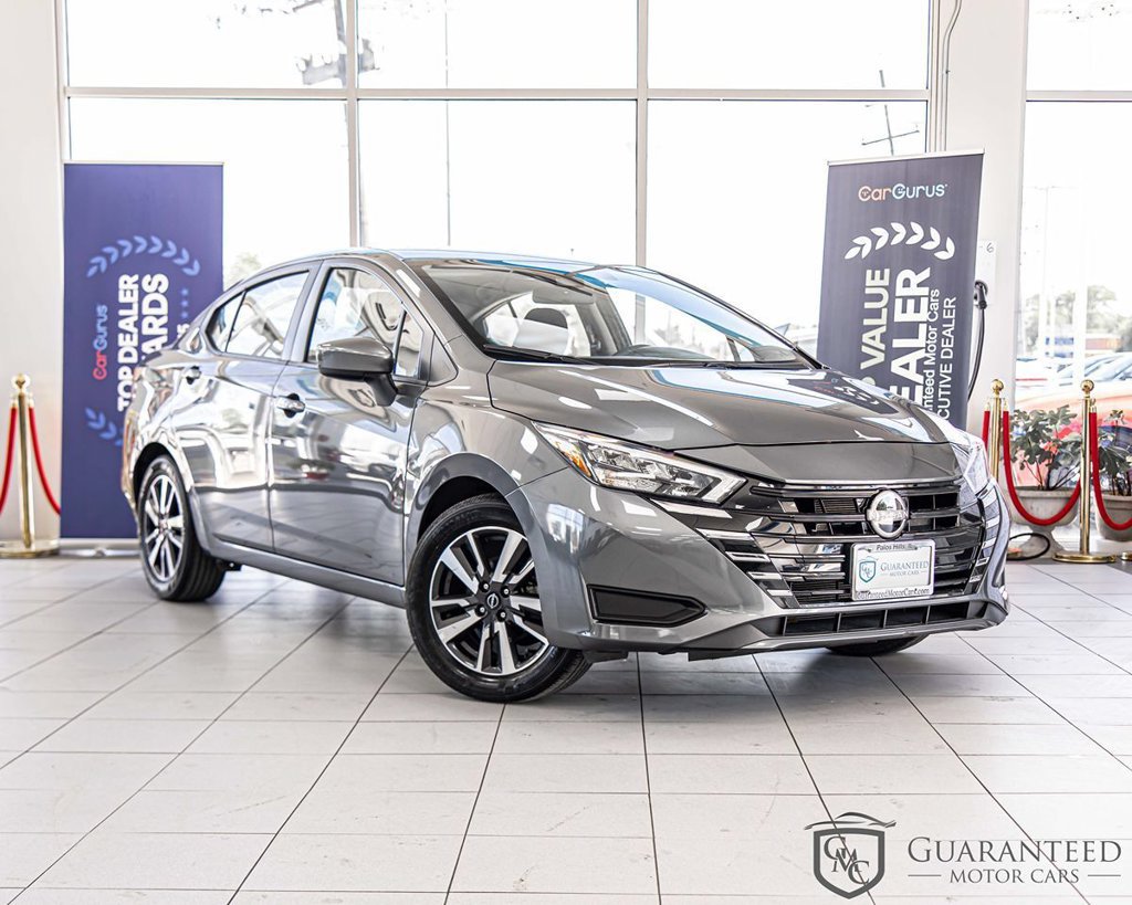 Used 2025 Nissan Versa SV FWD image 3
