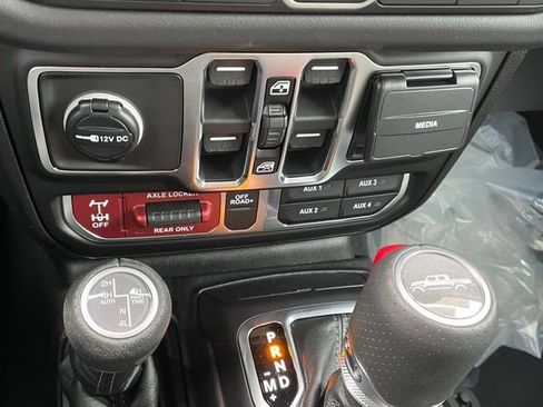 New 2026 Jeep Gladiator Mojave AWD/4WD image 23