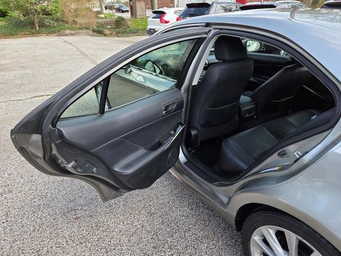 Used 2016 Lexus IS 300 AWD w/ Accessory Package 2 image 11