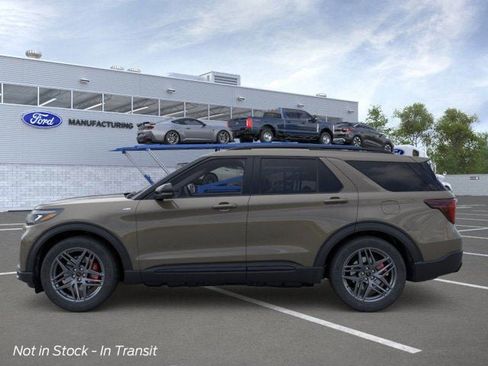 New 2026 Ford Explorer ST-Line w/ ST-Line Street Pack image 5