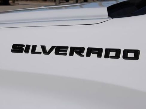 Used 2020 Chevrolet Silverado 1500 Custom w/ Custom Value Package image 19