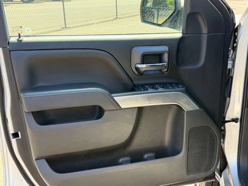 Used 2017 Chevrolet Silverado 1500 LT AWD/4WD image 20