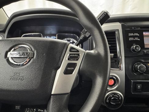 Used 2017 Nissan Titan SV image 20