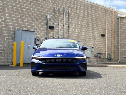 Used 2024 Hyundai Elantra SEL FWD image 2