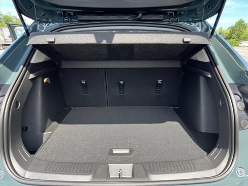 New 2026 Chevrolet Trax LT w/ LT Convenience Package FWD image 12