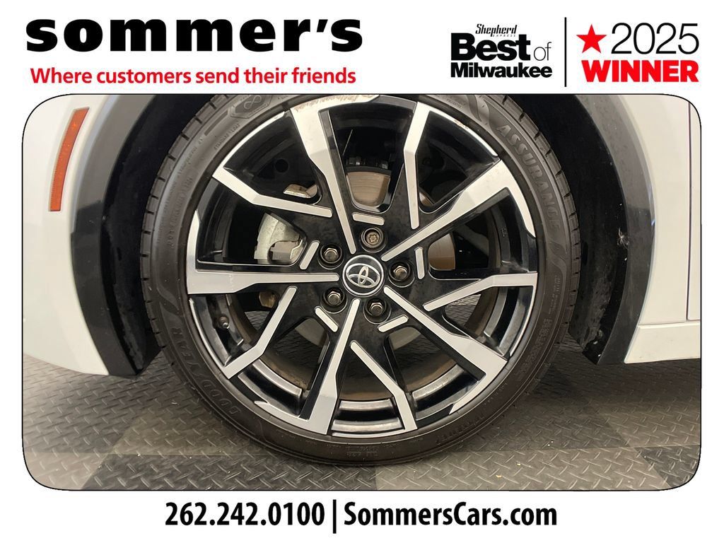Used 2023 Toyota Prius Prime Premium FWD image 24