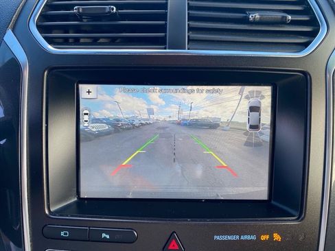 Used 2018 Ford Explorer Sport w/ Equipment Group 401A AWD/4WD image 17