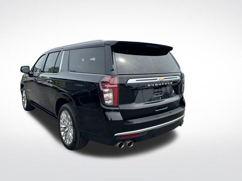 Used 2023 Chevrolet Suburban High Country AWD/4WD image 3