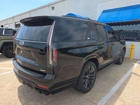 Used 2023 Cadillac Escalade V w/ LPO, ONYX Package AWD/4WD image 5